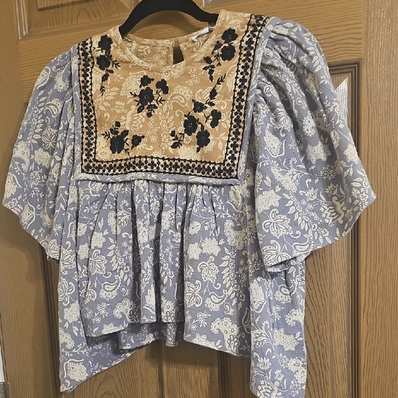 Unsubscribed Tops - NWT Boho Floral Embroidered Women's Blouse - Blue and Beige
